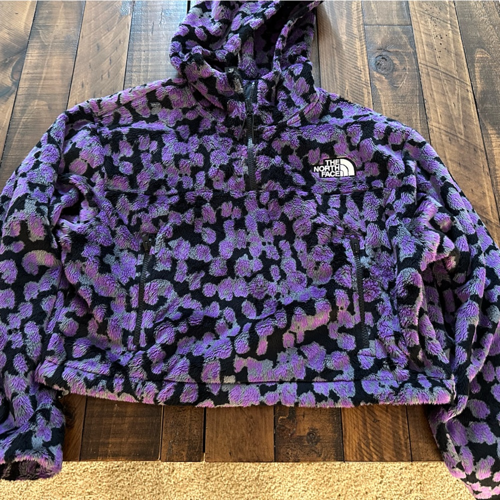 Northface super soft crop fleece size medium